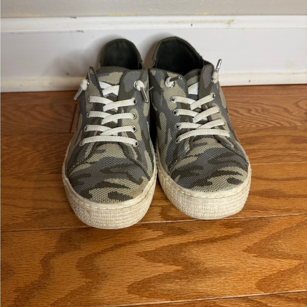 Madden NYC Camouflage Lace-Up Platform Sneakers